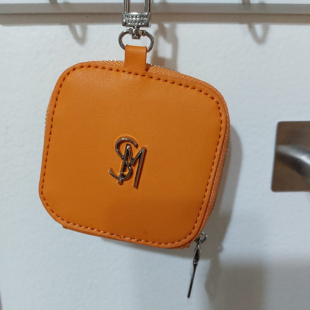STEVE MADDEN Small Clip On Pouch Coin Purse Clip On Handbag Keychain